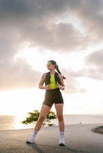 Load image into Gallery viewer, RUNHER Minimalistic Unisex Hydration Vest
