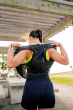 Load image into Gallery viewer, RUNHER Minimalistic Unisex Hydration Vest
