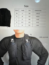 Load image into Gallery viewer, RUNHER Minimalistic Unisex Hydration Vest
